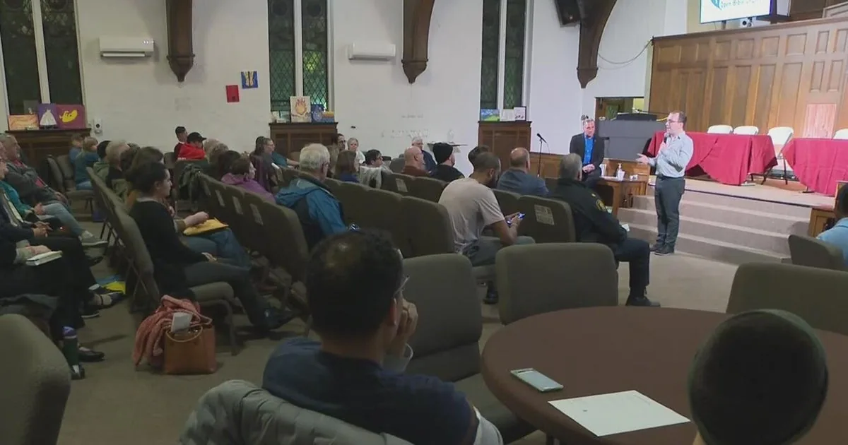 Public safety meeting held by Pittsburgh city leaders in Brookline